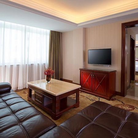 Vienna Hotel Shenzhen Exibition Center Buitenkant foto