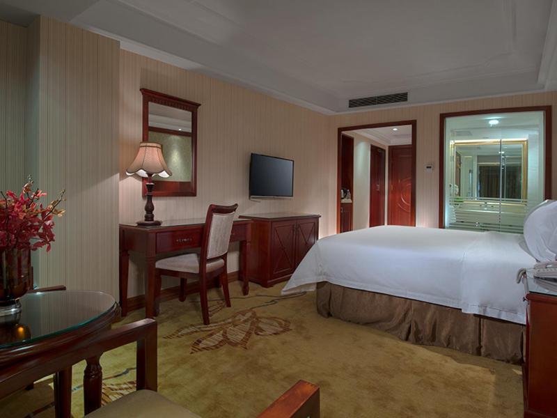 Vienna Hotel Shenzhen Exibition Center Buitenkant foto